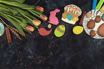 Image showing Tulips and gingerbread cookies