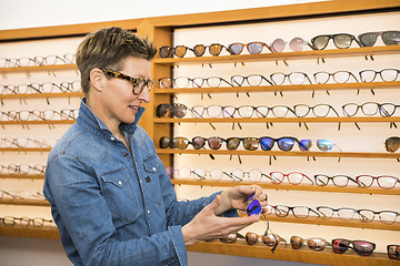 Image showing woman in a eyewear store