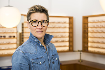 Image showing woman in a eyewear store