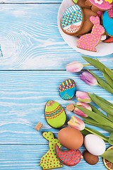 Image showing Tulips and gingerbread cookies