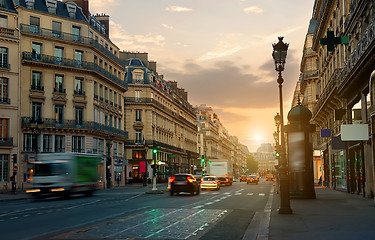 Image showing Wide street in Paris