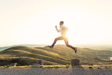 Image showing Man jumping