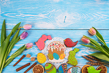 Image showing Tulips and gingerbread cookies