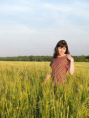 Image showing Teen lady in Field