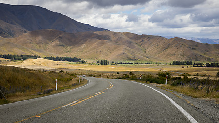 Image showing winding road New Zealand