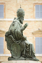 Image showing Statue Pope Sixtus V