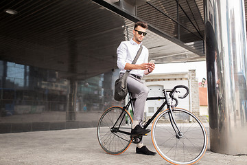 Image showing man with bicycle and smartphone on city street