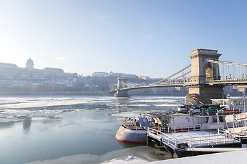 Image showing Chainbridge at daytime with icy Danube