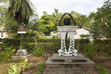 Image showing Independence monument, Praslin island