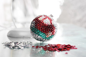 Image showing Sequin bauble