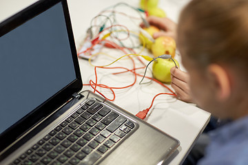 Image showing children with laptop at robotics school