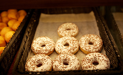 Image showing close up of donuts at bakery or grocery store