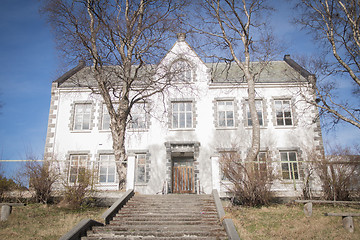 Image showing Old Valderøy School