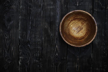 Image showing Empty wooden bowl