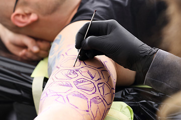 Image showing Drawing on the skin