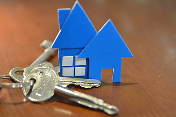 Image showing Bunch of keys with house shaped cardboard