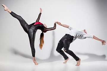 Image showing Two people dancing