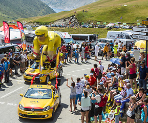 Image showing LCL Caravan in Alps - Tour de France 2015