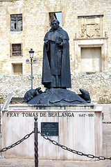 Image showing Berlanga de Duero statue of Fray Tomas de Berlanga