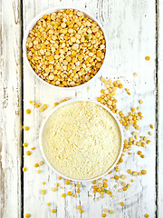 Image showing Flour pea and split pease in bowls on light board top