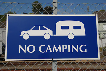 Image showing No Camping / Norwegian sign