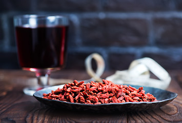 Image showing goji and drink