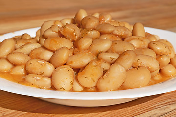 Image showing Dish of kidney beans in a white plate