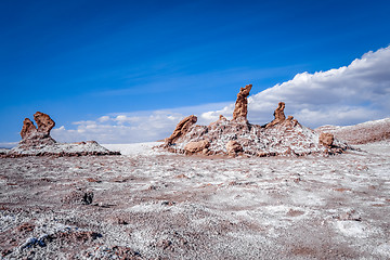 Image showing Las tres Marias landmark in Valle de la Luna, San Pedro de Ataca