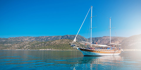 Image showing yacht on bay