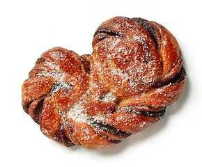 Image showing freshly baked cinnamon pretzel