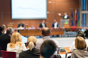 Image showing Public speaker giving talk at business event.