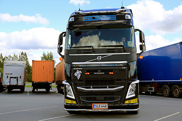 Image showing Volvo FH Truck Driver Detaches Trailer