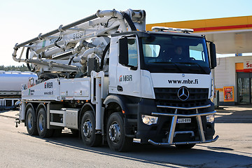 Image showing White Mercedes-Benz Arocs Schwing Stetter Mobile Concrete Pump T