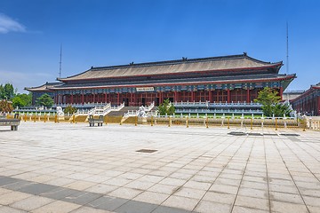 Image showing Traditional Chinese building under blue sky