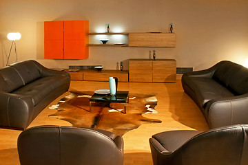 Image showing Leather sitting area