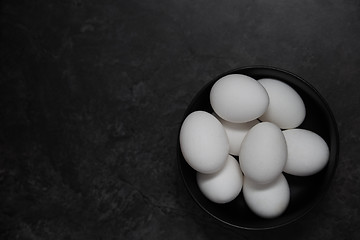 Image showing Chicken eggs in a bowl