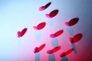 Image showing Many pills