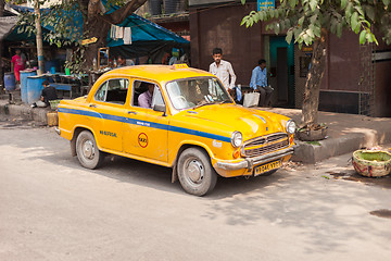 Image showing Taxis in Kolkata (Calcutta)