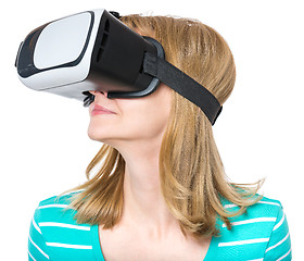 Image showing Woman in VR glasses