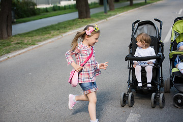 Image showing babies in the park