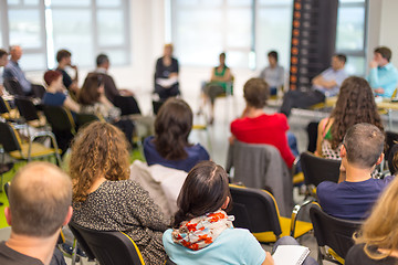 Image showing Round table discussion at business and entrepreneurship convention.