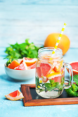 Image showing fresh drink with grapefruit