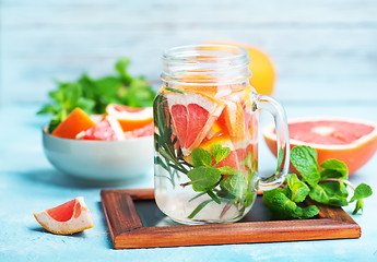 Image showing fresh drink with grapefruit