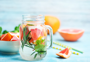 Image showing fresh drink with grapefruit