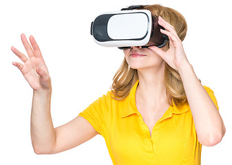 Image showing Woman in VR glasses