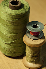 Image showing  different sizes coil of thread