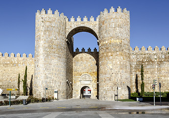 Image showing Gate in the city walls of Avila