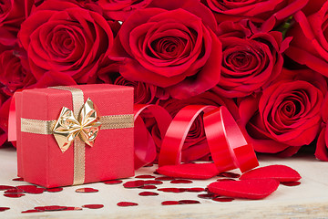 Image showing Valentine gift red roses