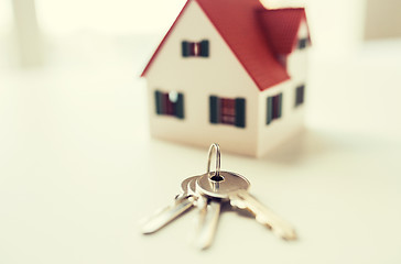 Image showing close up of home model and house keys