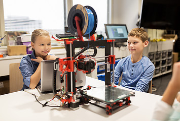 Image showing happy children with 3d printer at robotics school